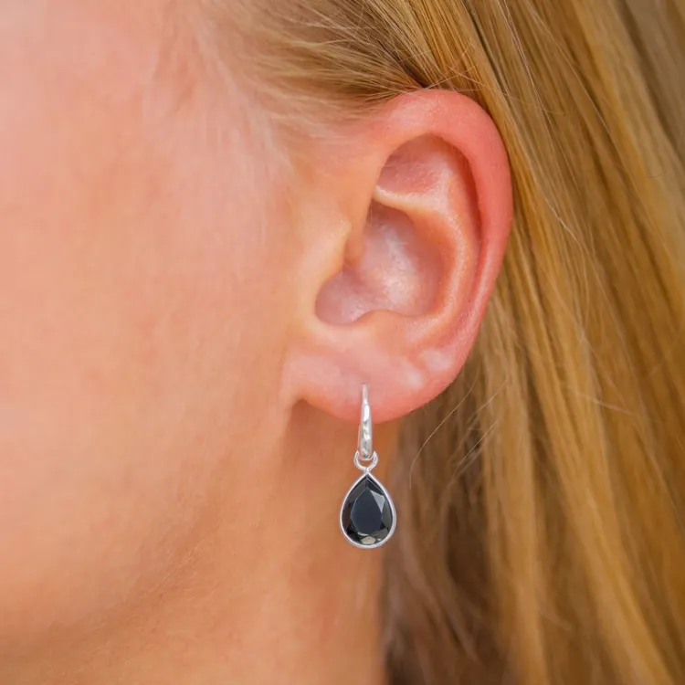 druppel zwarte onyx oorbellen in verzilverd messing - Loom Stones