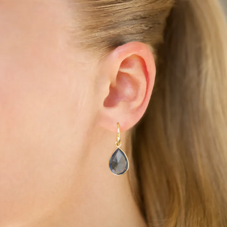 donkerblauw kristal oorbellen in verguld messing - Loom Stones