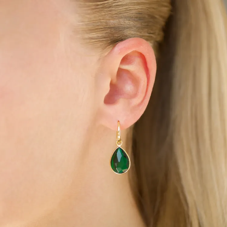 donkergroen kristal oorbellen in verguld messing - Loom Stones