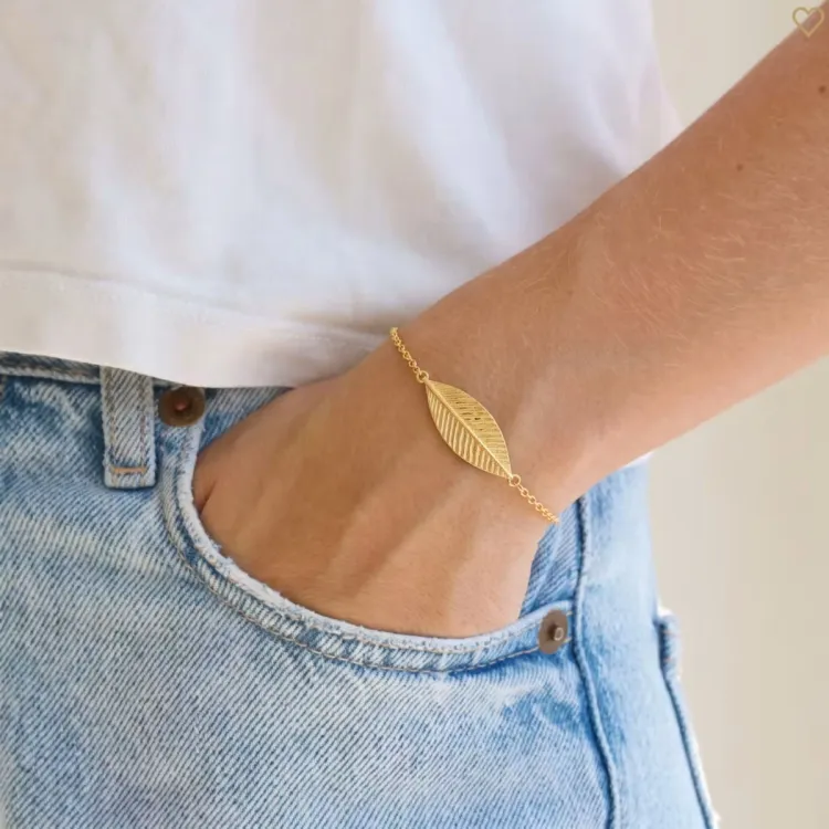blad armband in verguld messing - Pure Nature