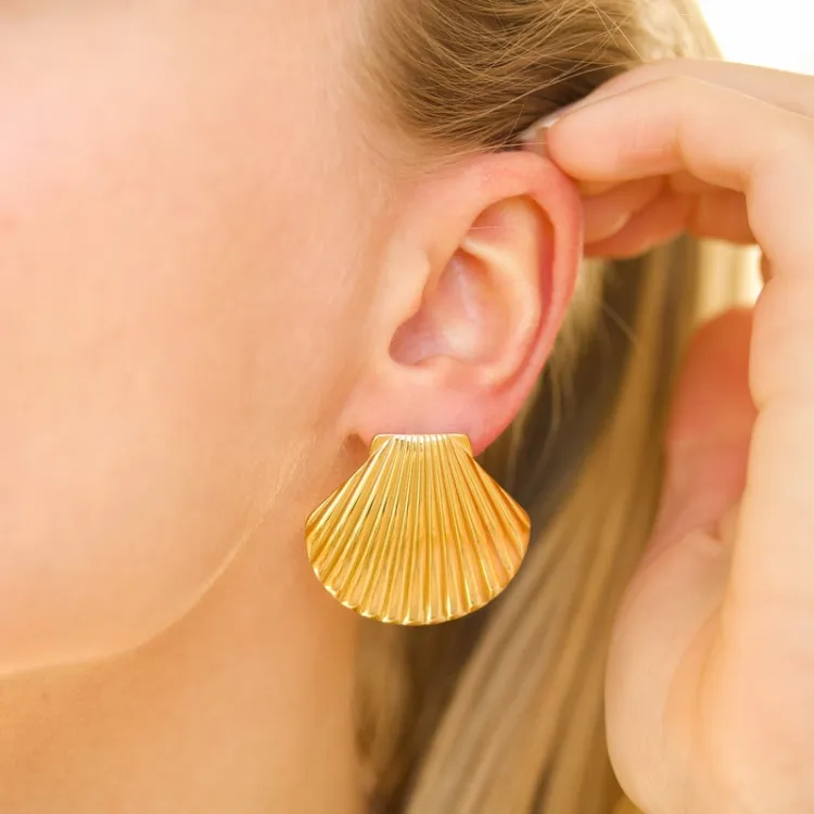 waterproof schelp oorbellen in verguld staal - OCEANA