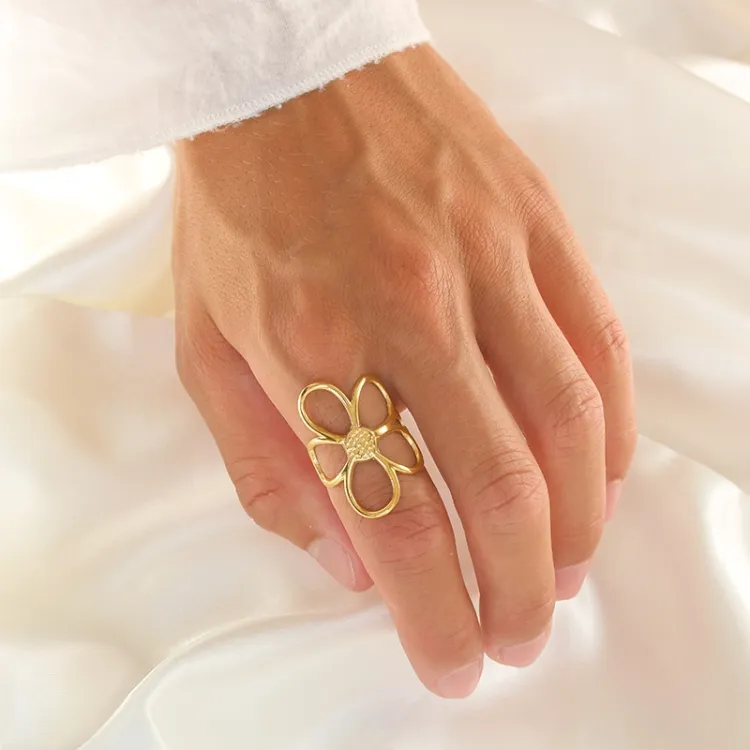 waterproof bloem ring in verguld staal - OCEANA