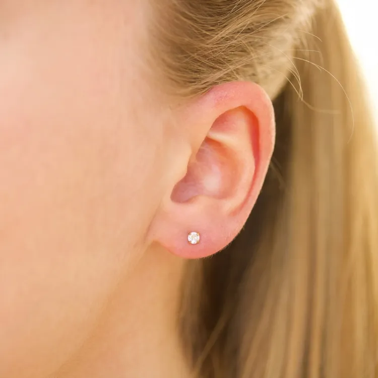 3 mm waterproof zirkoon solitaire oorbel in verguld staal - OCEANA