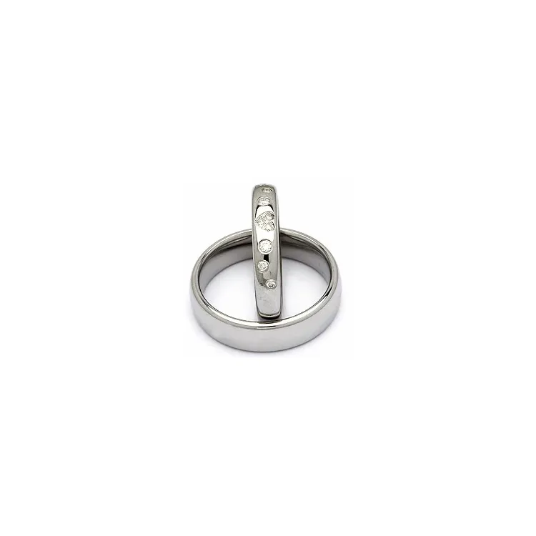 Trouwringen in staal 0,13 ct