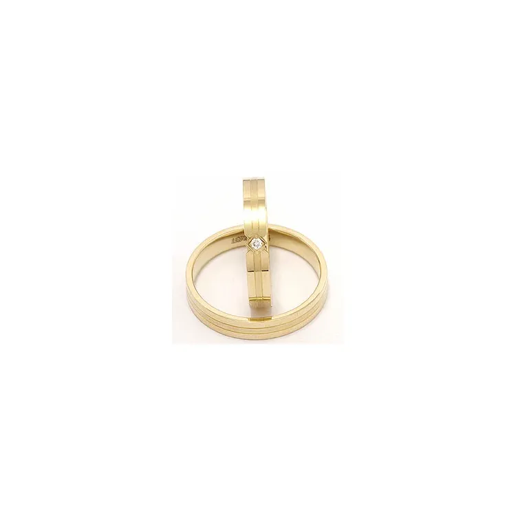 diamant trouwringen in 14 karaat goud 0,018 ct - set
