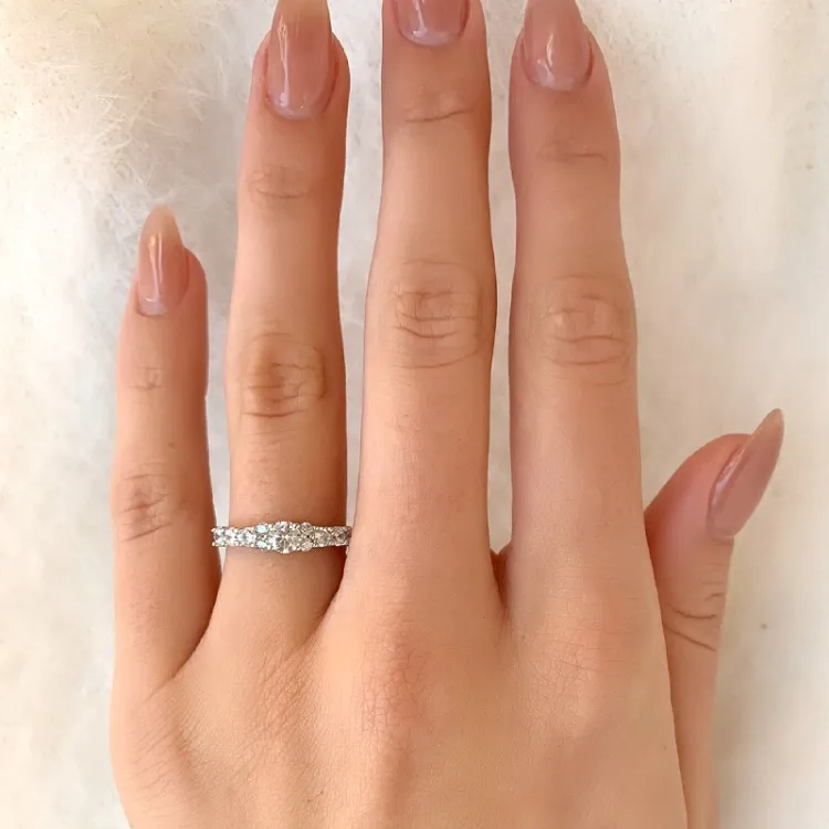 glanzend zirkoon zilver ring in gerodineerd zilver
