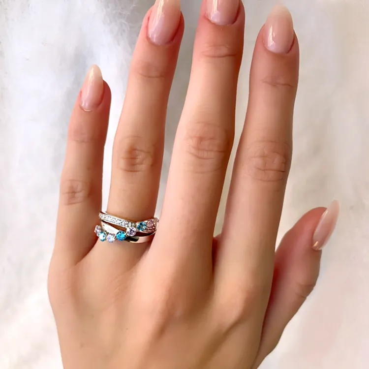 abstract ring in zilver