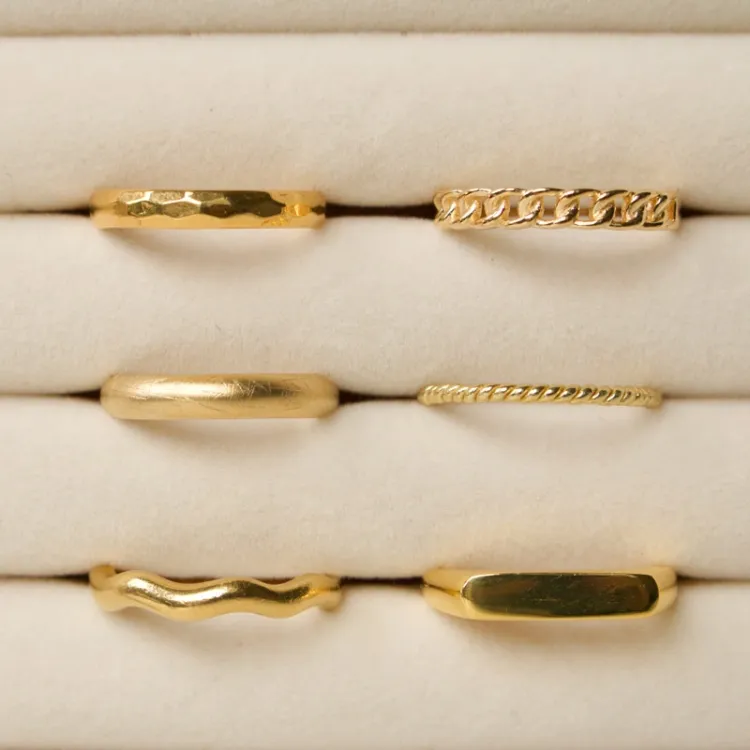 gedraaide ring in verguld sterlingzilver