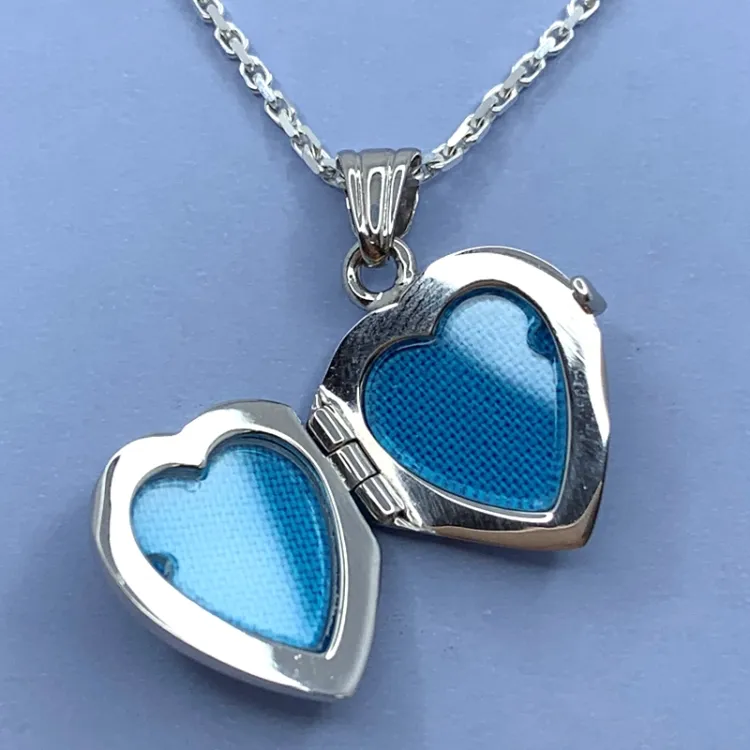 15 x 17 mm hart medaillon in zilver