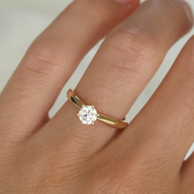 0,50 ct lab grown diamant solitaire ring in 9 karaat goud 0,50 ct