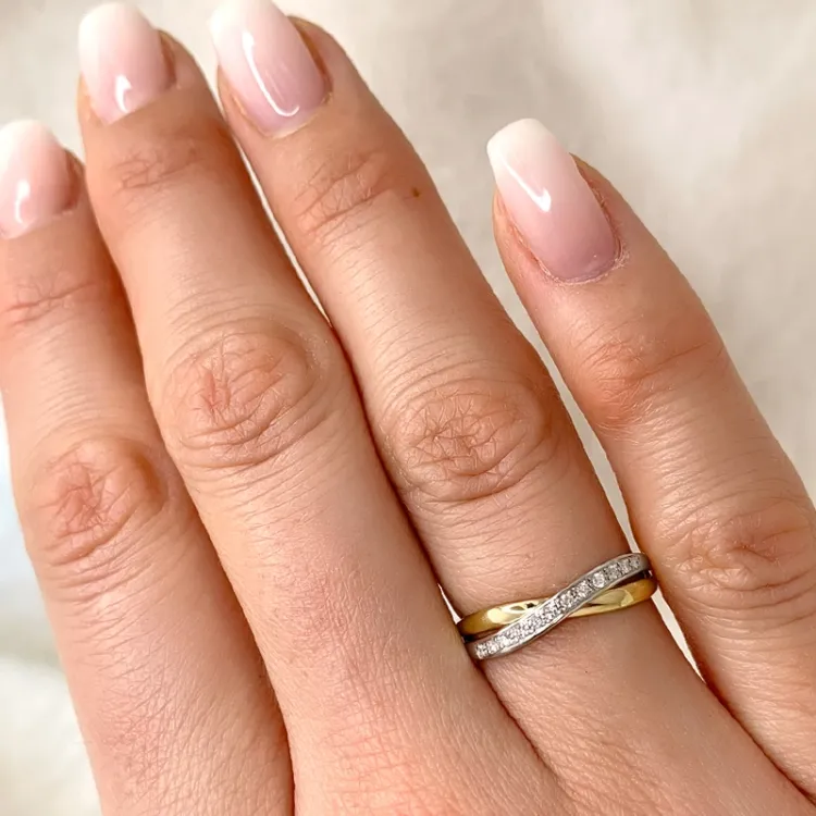 lab grown diamant ring in 9 karaat goud-en witgoud 0,08 ct