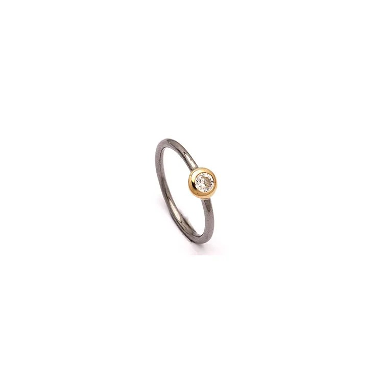 rond ring in zwart gerhodineerd zilver met verguld sterlingzilver