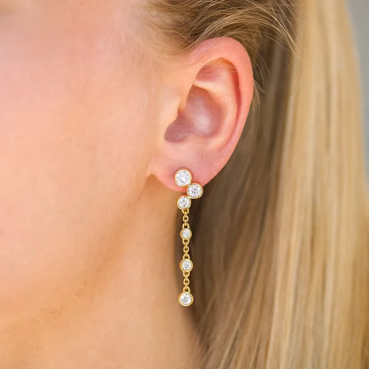 lange zirkoon oorbellen in verguld zilver - Bubbly Sparkle