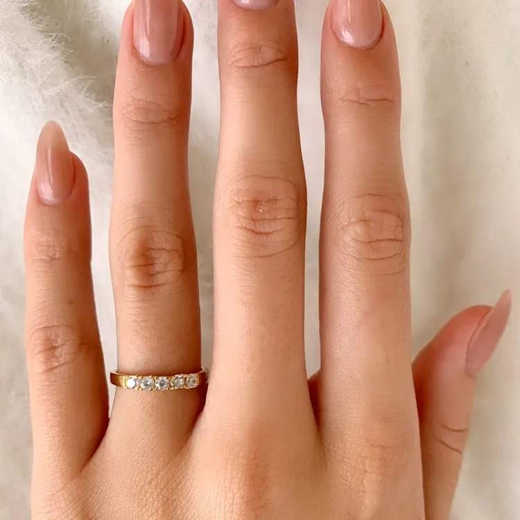 smal zirkoon mémoire ring in verguld sterlingzilver