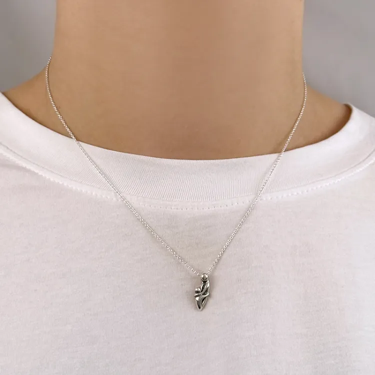 moeder en kind hanger in geoxideerd sterlingzilver