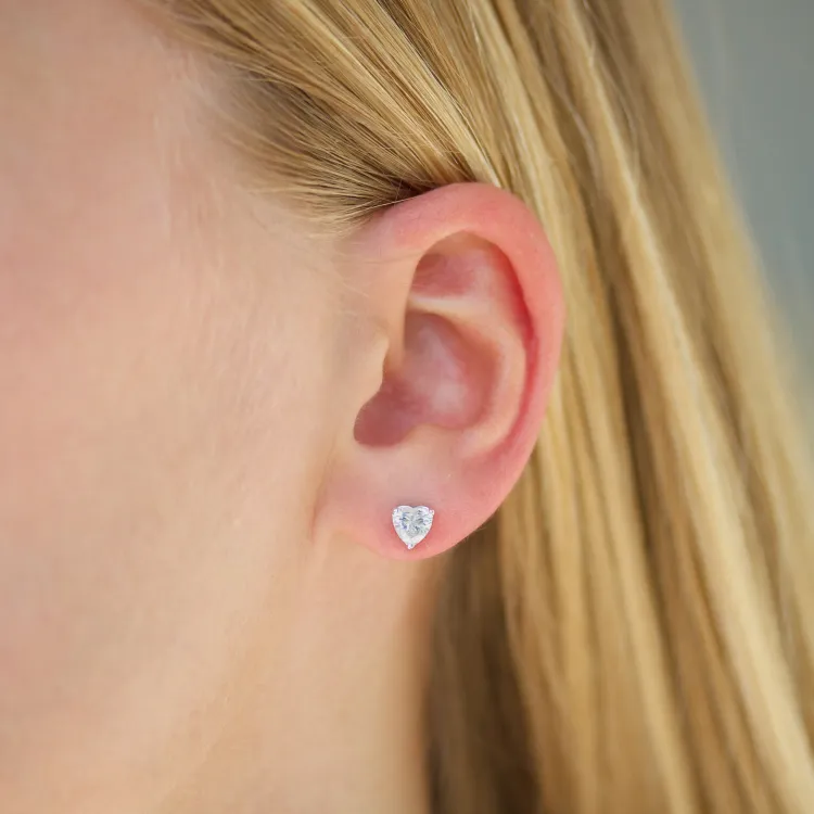 hart zirkoon solitaire oorbel in zilver