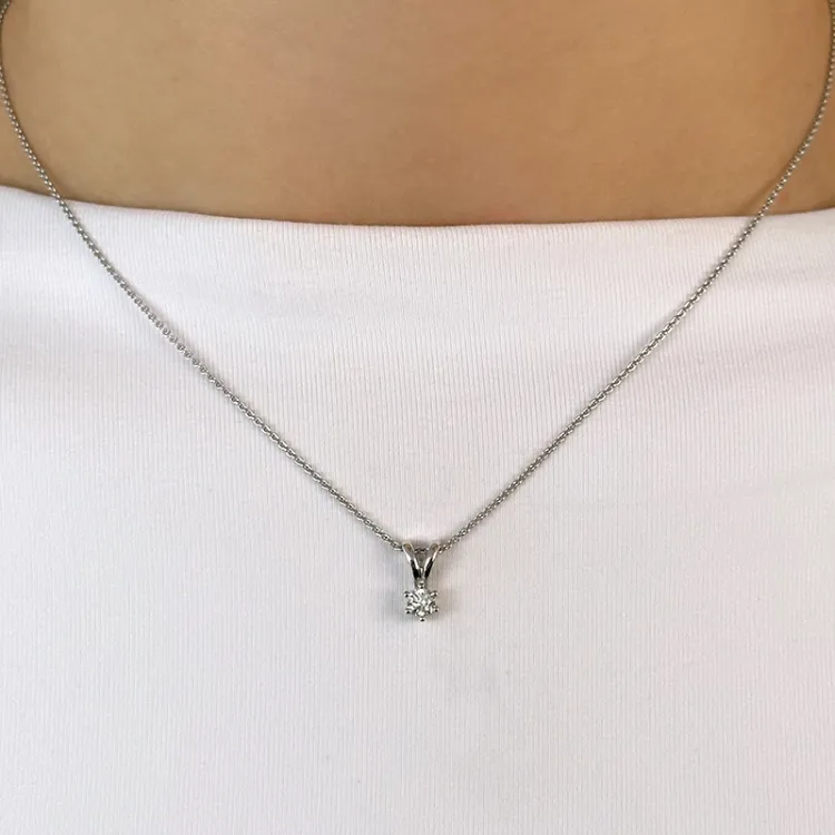 diamant solitaire hanger in 14 caraat witgoud 0,20 ct