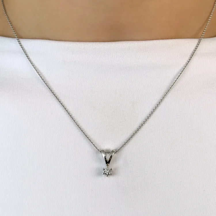 diamant solitaire hanger in 14 caraat witgoud 0,10 ct