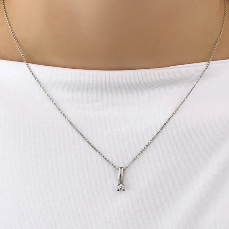 diamant solitaire hanger in 14 caraat witgoud 0,10 ct