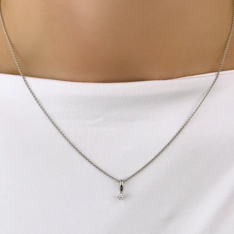 diamant solitaire hanger in 14 caraat witgoud 0,05 ct
