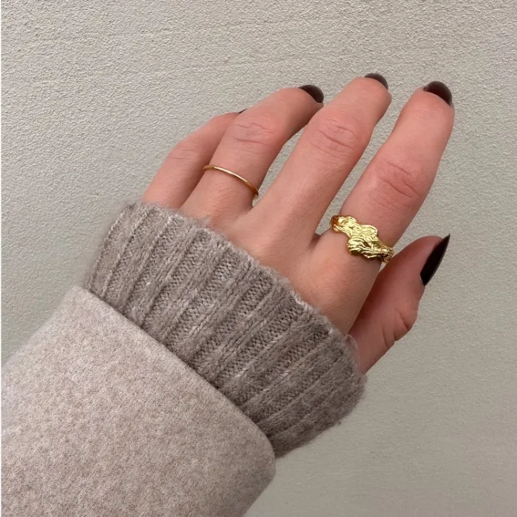 breed ring in verguld sterlingzilver - Lumé Etched