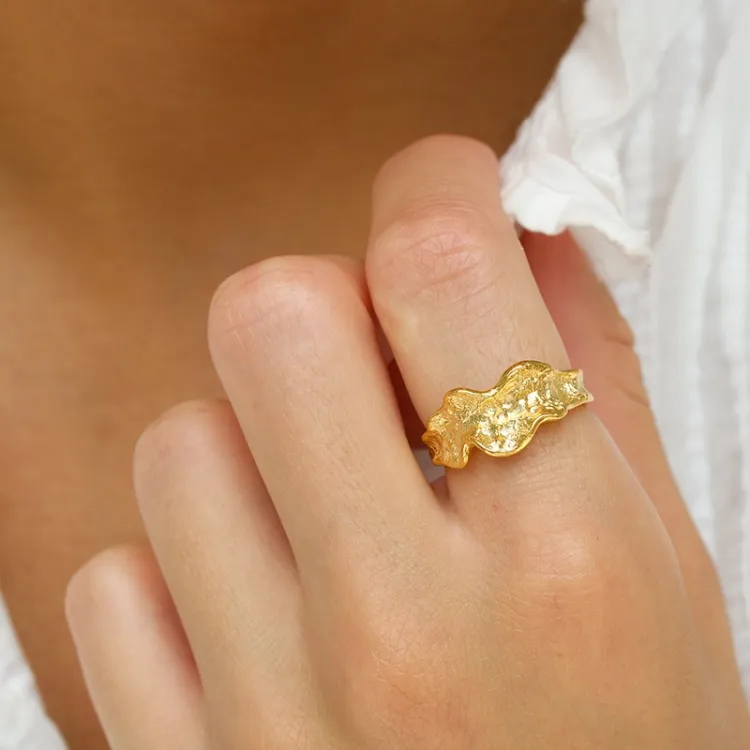 ring in verguld sterlingzilver - Lumé Etched