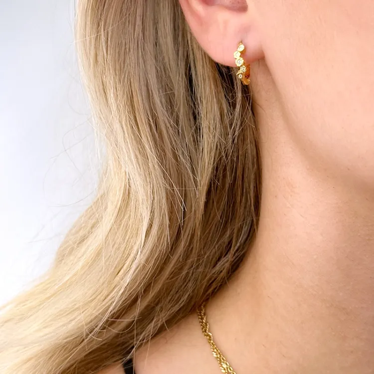 12 mm witte zirkoon creool in verguld zilver - Bubbly Sparkle