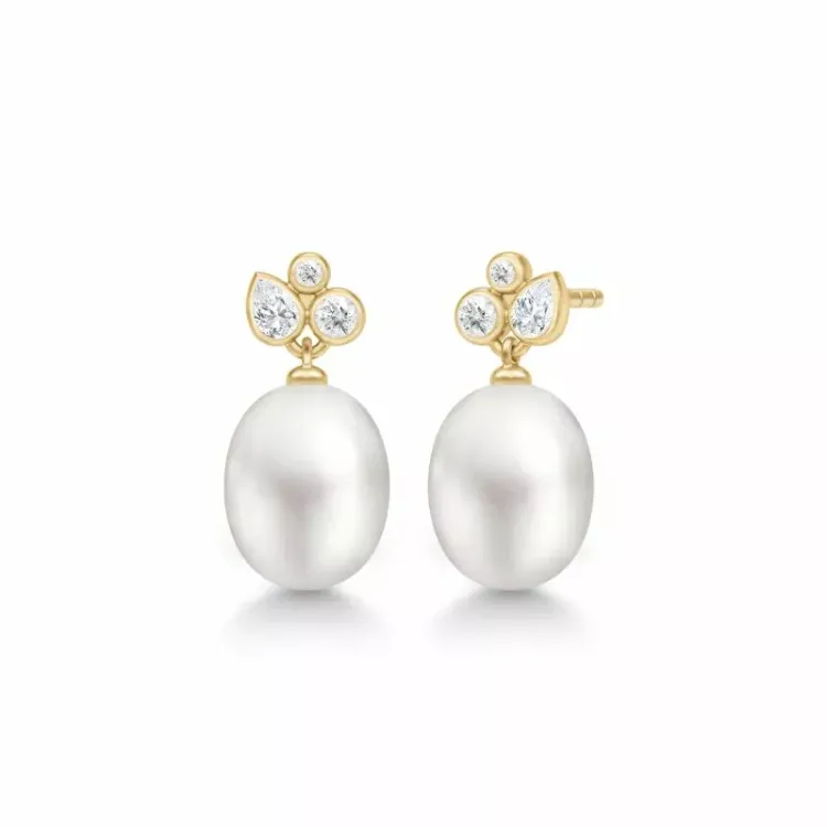 Julie Sandlau Treasure witte parel oorsteker in verguld sterlingzilver witte zirkoon