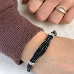 Armband in leren met hanger in gerodineerd zilver