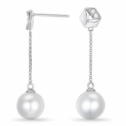 lange parel briljant oorbellen in 14 karaat witgoud met diamant 