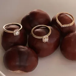 vierkant zirkoon gouden ring in 9 karaat goud