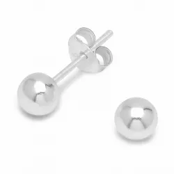 5 mm bolletje oorbellen in zilver