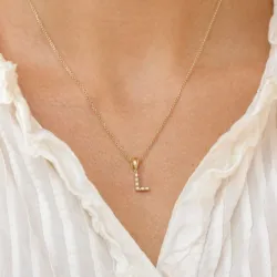 Letter l diamant hanger in 9 caraat goud 0,03 ct