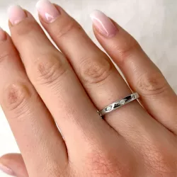 eenvoudige diamant ring in 9 karaat witgoud 0,15 ct