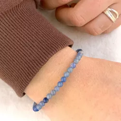 Blauwe jasper armband in zijden koord 17 cm plus 3 cm x 4,3 mm