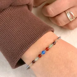 Armband met hematite en steen.