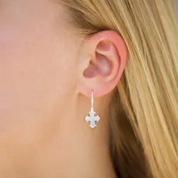 dagmarkruis oorbellen in zilver