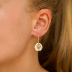 15 mm margriet oorbellen in verguld sterlingzilver - Marie
