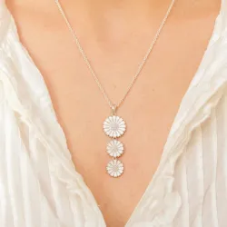 lang margriet hanger in gerodineerd zilver - Marie