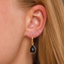 druppel zwarte onyx oorbellen in verguld messing - Loom Stones