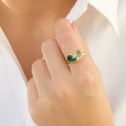 groen kristal ring in verguld messing - Loom Stones