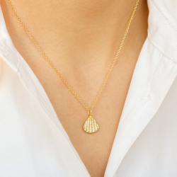 schelp ketting in verguld messing - Eliné