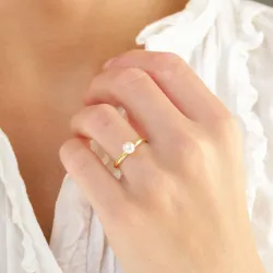 synthetische parel ring in verguld messing - Eliné