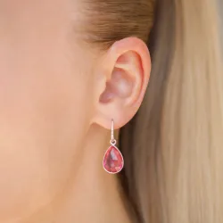 pink kristal oorbellen in verzilverd messing - Loom Stones