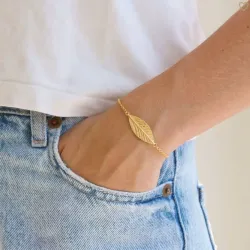 blad armband in verguld messing - Pure Nature