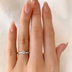 witte zirkoon solitaire ring in gerodineerd zilver