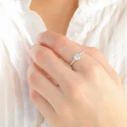 witte zirkoon ring in gerodineerd zilver