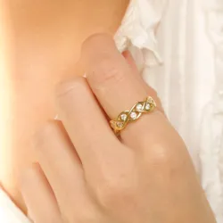 Gevlochten zirkoon ring in verguld sterlingzilver