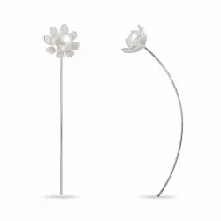 bloem parel oorbellen in zilver