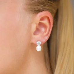 schelp parel oorbellen in zilver